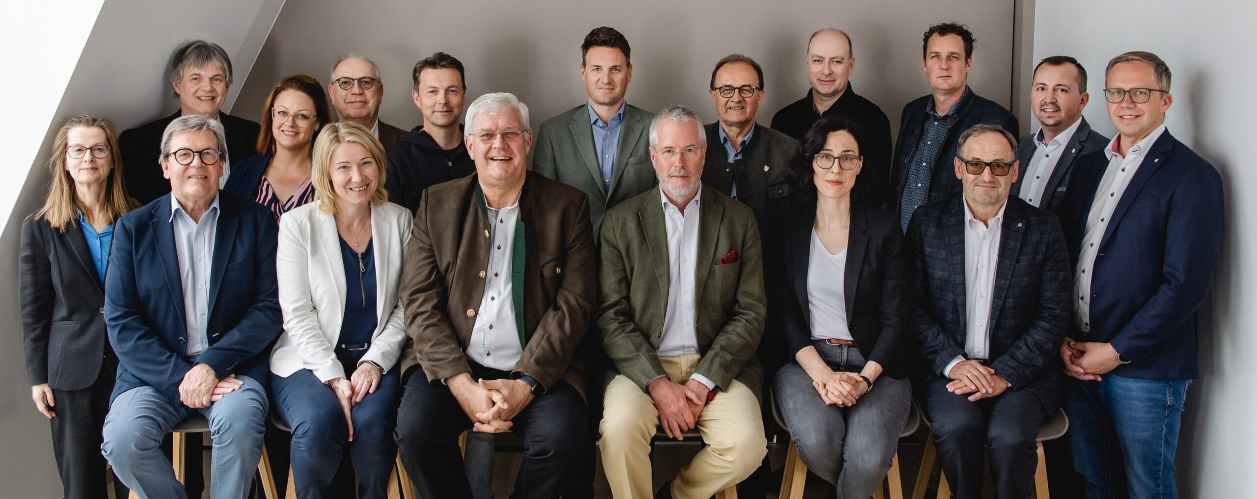 04 Gruppenfoto_c_FloraFellner00004 (1)